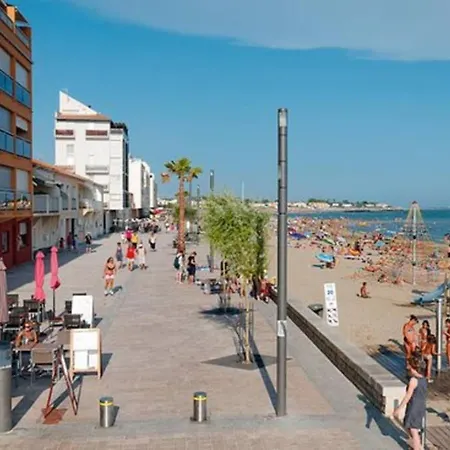 Сasa de vacaciones Belle Maison Avec Jardin A 1mn De La Le Grau d'Agde